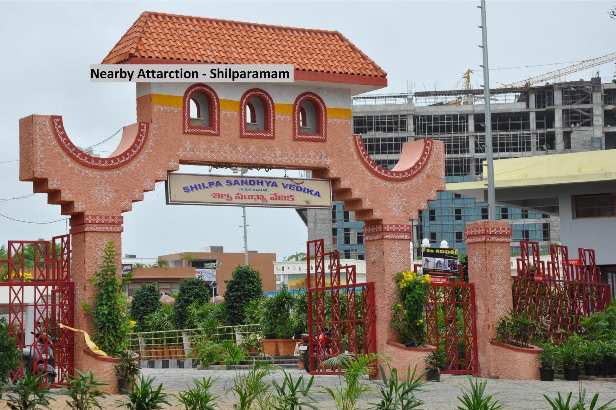 Townhouse Halcyon Deccan Inn Near Shilparamam Kondapur  Esterno foto